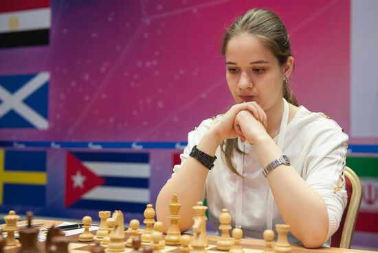 World Chess Championship. Women. Day One.