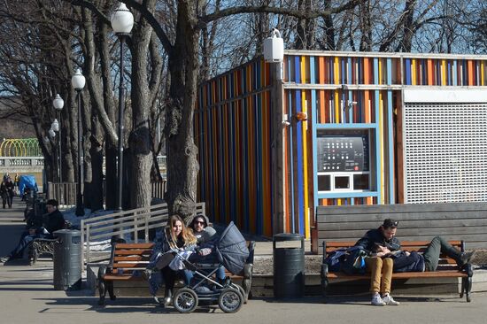 Warm weather in Moscow