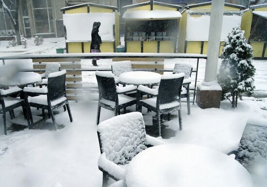 Snowfall in Simferopol