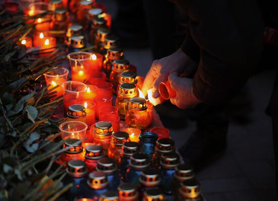 Rally in memory of children who perished in Donbass