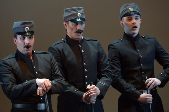Faust opera