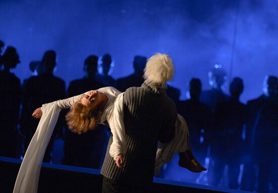 Faust opera