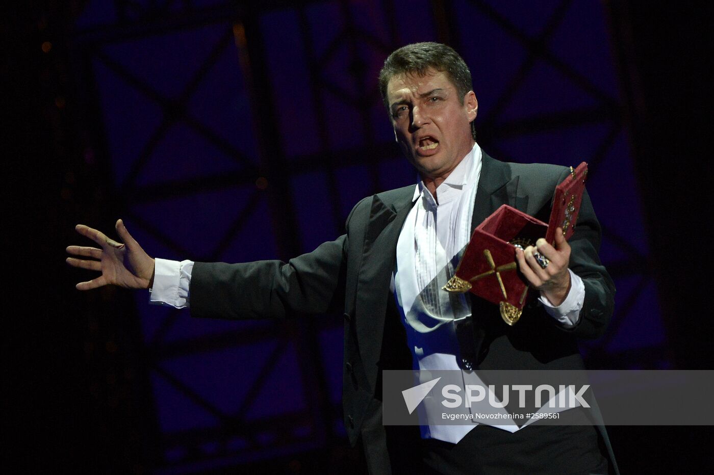 Faust opera