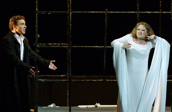 Faust opera