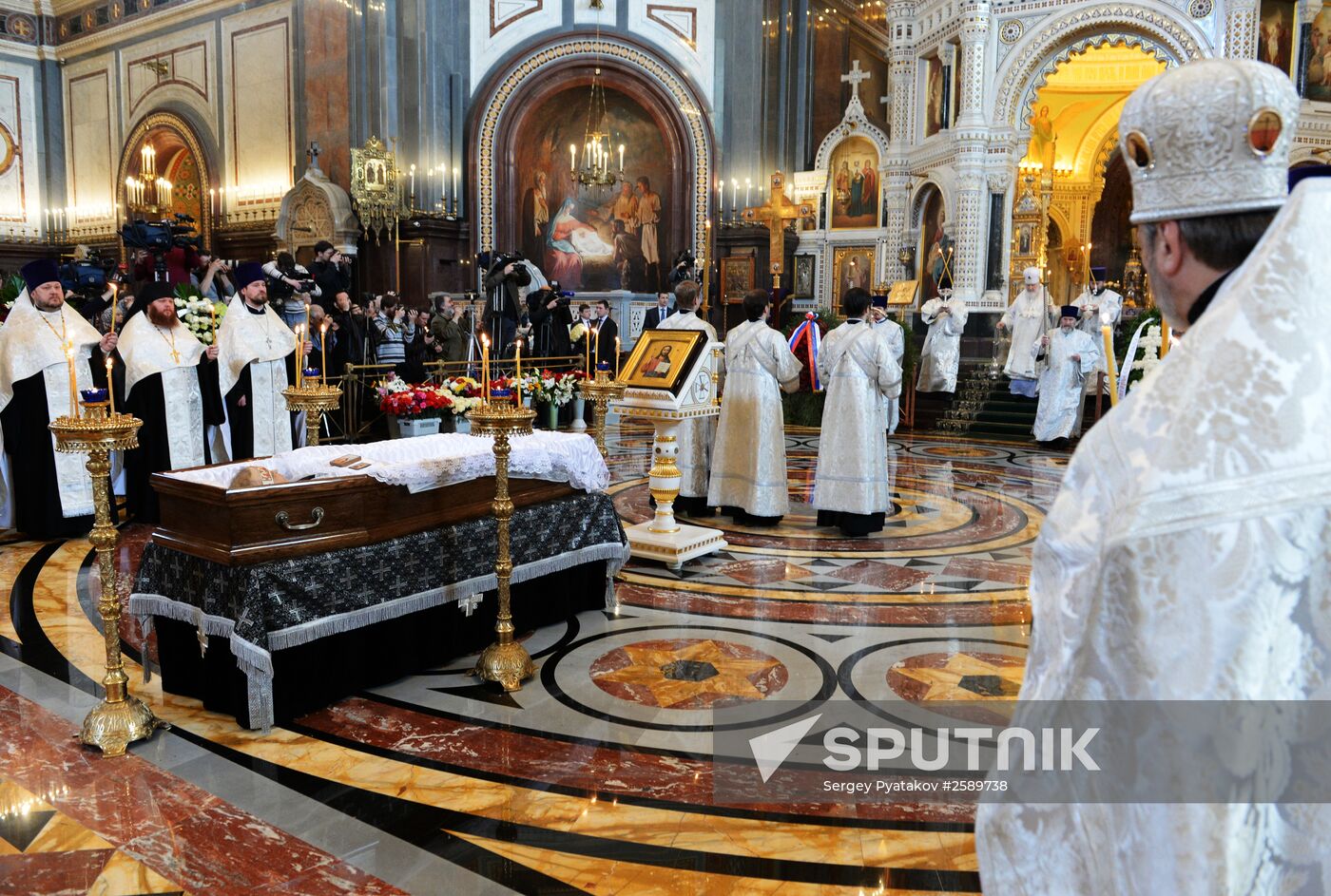 Memorial service for writer Valentin Rasputin at Cathedral of Christ the Savior