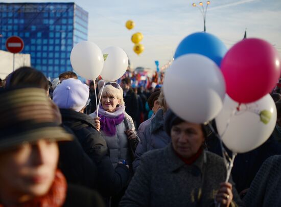 Rally and concert on Vasilyevsky Slope to mark anniversary of Crimea's reunification with Russia