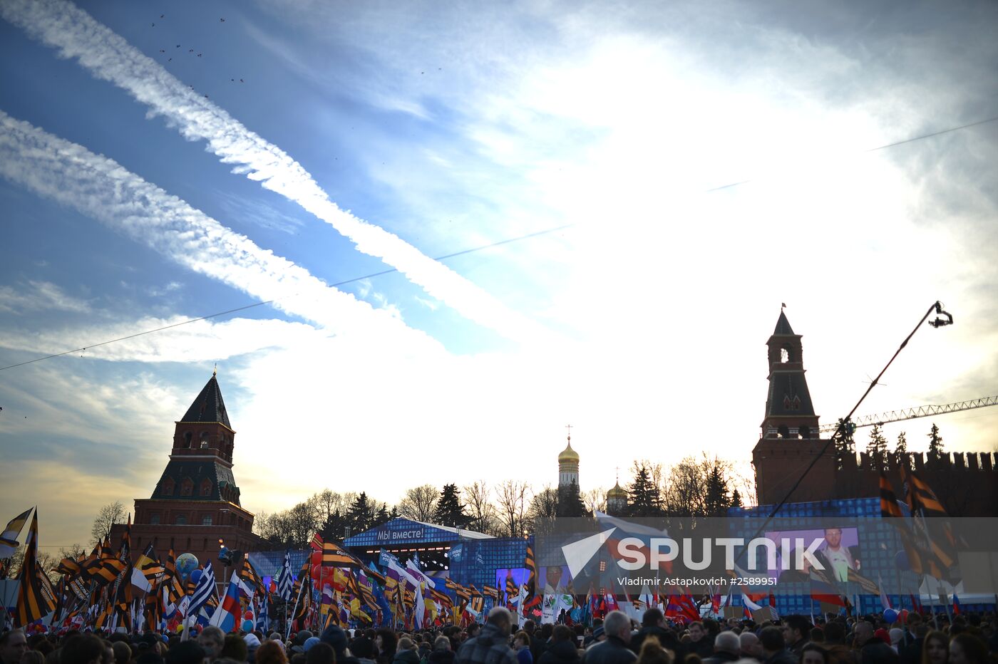 Rally and concert on Vasilyevsky Slope to mark anniversary of Crimea's reunification with Russia