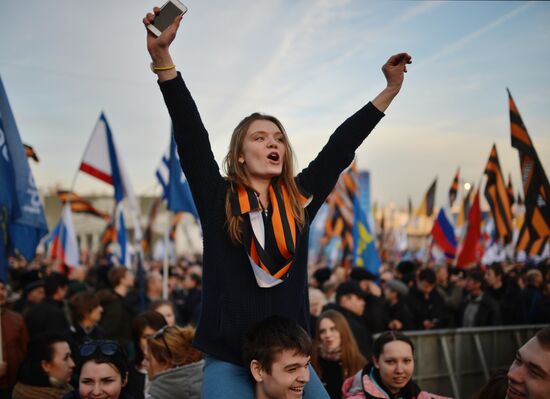 Rally and concert on Vasilyevsky Slope to mark anniversary of Crimea's reunification with Russia