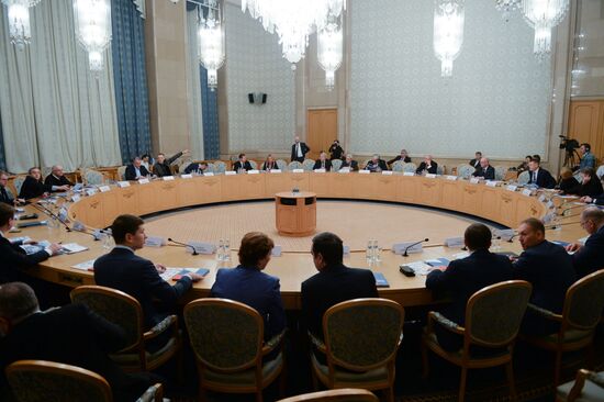 Roundtable on first anniversary of Crimea's reunification with Russia