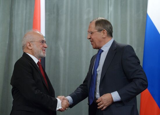 Russian Foreign Minister Sergei Lavrov meets with his Iraqi counterpart Ibrahim al-Jaafar