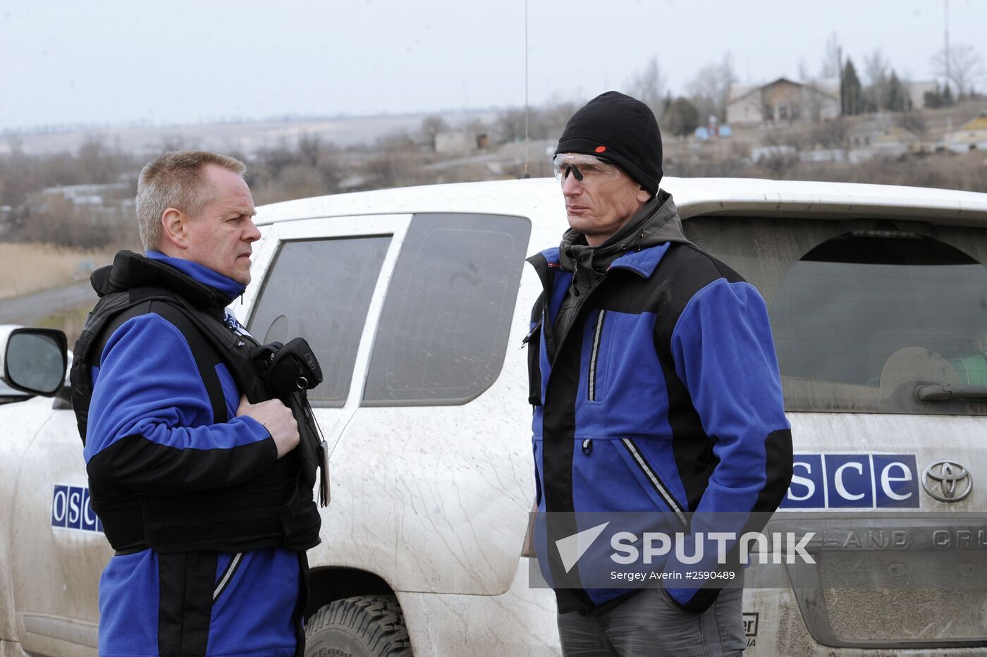 OSCE monitors heavy artillery withdrawal in Donetsk Region
