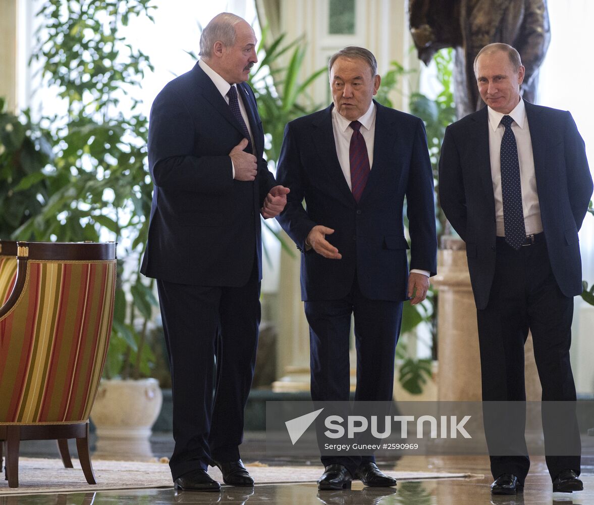 Vladimir Putin visits Kazakhstan