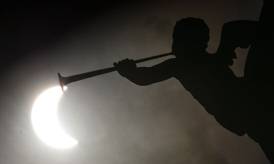 Solar eclipse