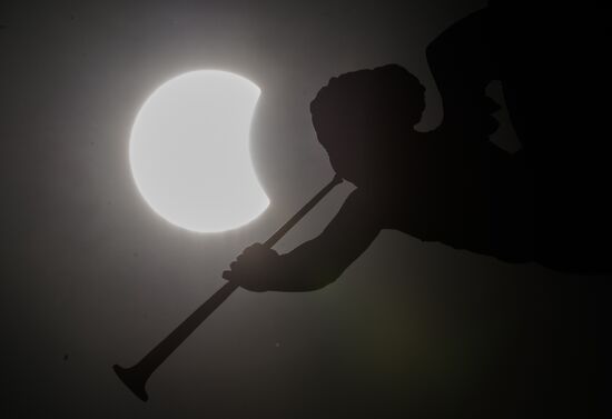 Solar eclipse