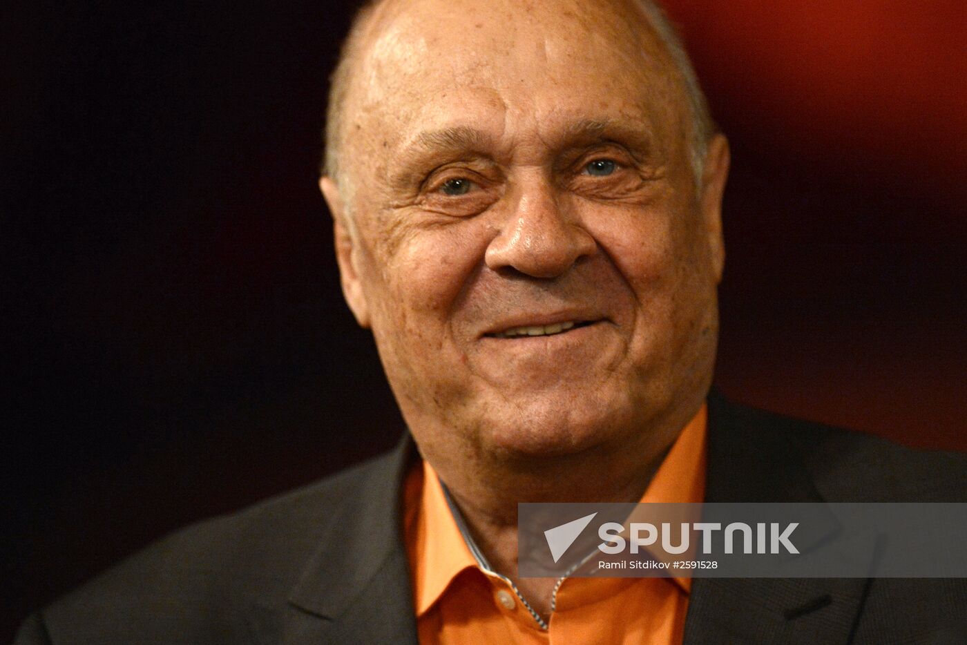 Sergei Yursky performs in Flying with an Angel. Chagall