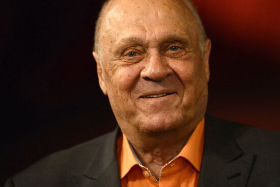 Sergei Yursky performs in Flying with an Angel. Chagall