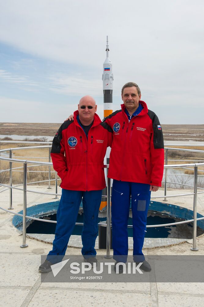 ISS-43/44 main crew training sessions in Baikonur