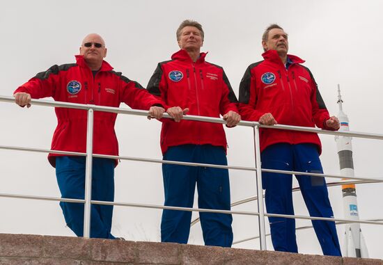 ISS-43/44 main crew training sessions in Baikonur