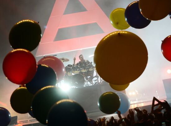 Thirty Seconds To Mars performs in Moscow