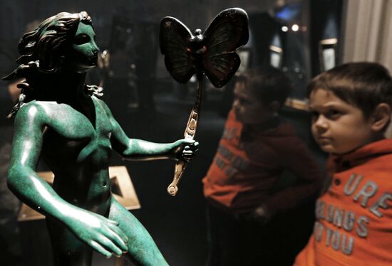 Salvador Dalí art exhibition "Another Dimension. Graphics, Sculpture, Porcelain"