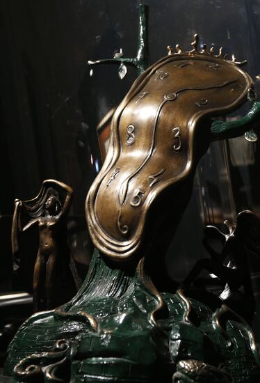 Salvador Dalí art exhibition "Another Dimension. Graphics, Sculpture, Porcelain"