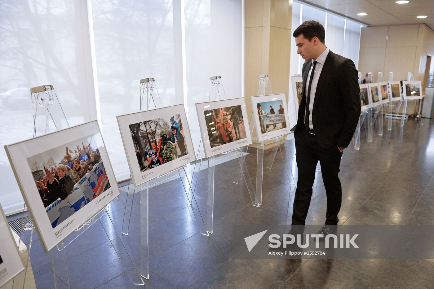 Photo exhibition on Russia-Crimea reunification opens in Moscow