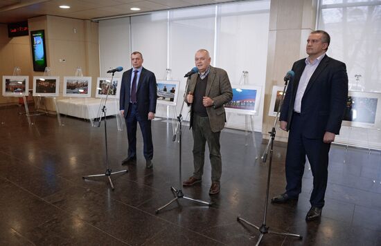 Photo exhibition on Russia-Crimea reunification opens in Moscow
