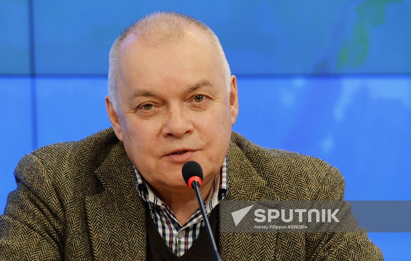 Photo exhibition on Russia-Crimea reunification opens in Moscow