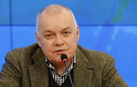 Photo exhibition on Russia-Crimea reunification opens in Moscow