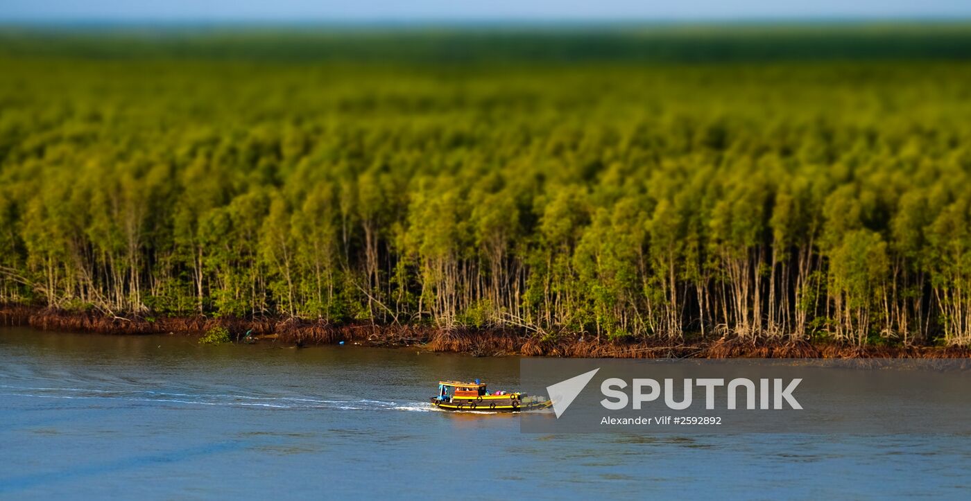 Cities of the world. Ho Chi Minh City