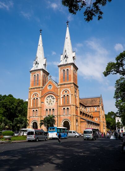 Cities of the world. Ho Chi Minh City