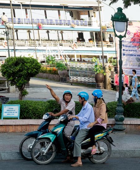 Cities of the world. Ho Chi Minh City