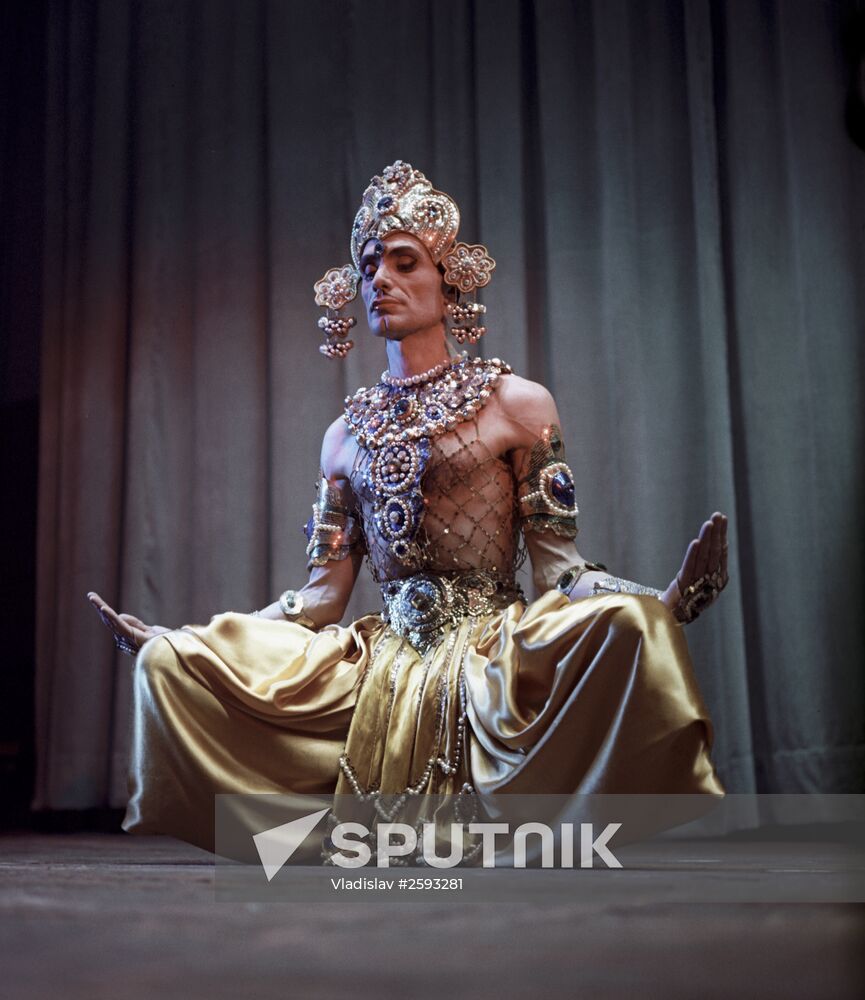 Dancer Makhmud Esambayev