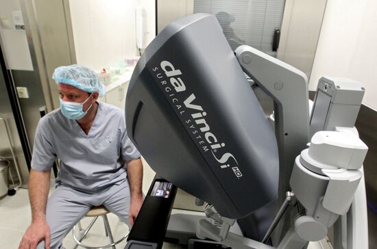 Da Vinci Surgical System treats patient in Vladivostok