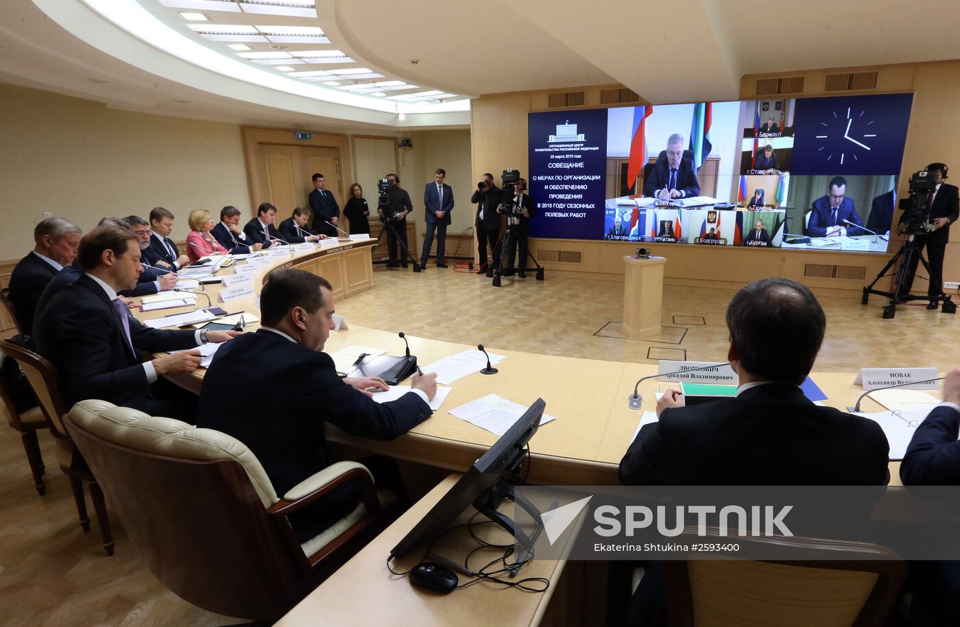 Prime Minister Dmitry Medvedev chairs teleconference on seasonal field work