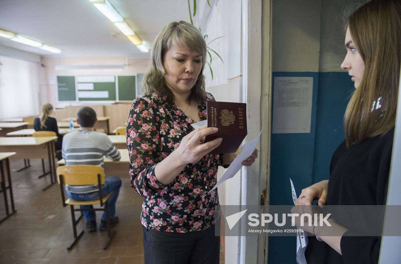 Omsk schoolchildren take unified state exam in math early