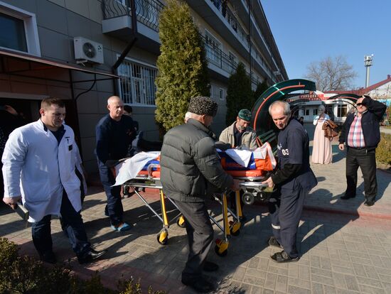 EMERCOM An-148 aircraft evacuates severly injured child