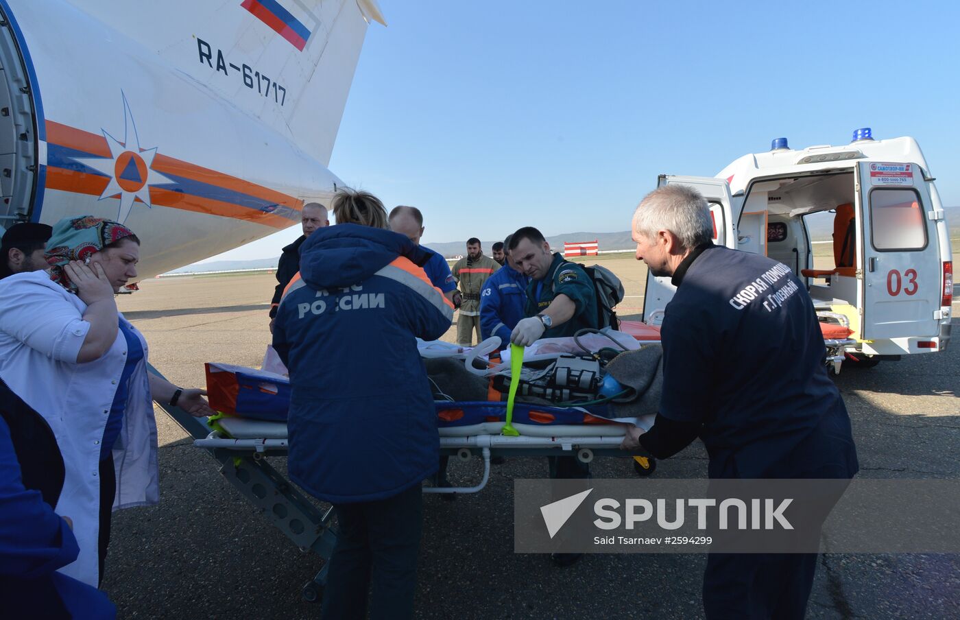 EMERCOM An-148 aircraft evacuates severly injured child