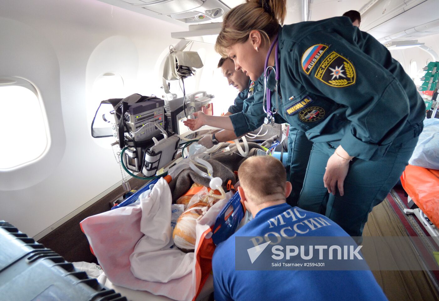 EMERCOM An-148 aircraft evacuates severly injured child