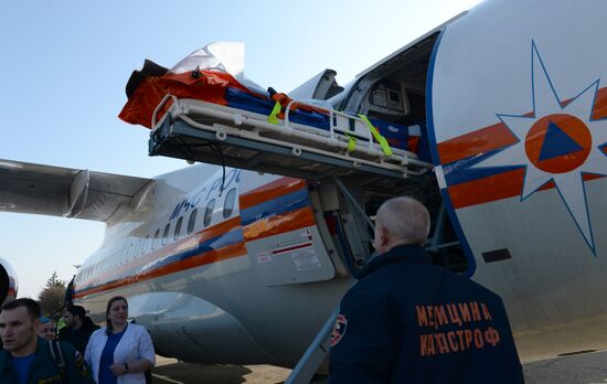 EMERCOM An-148 aircraft evacuates severly injured child