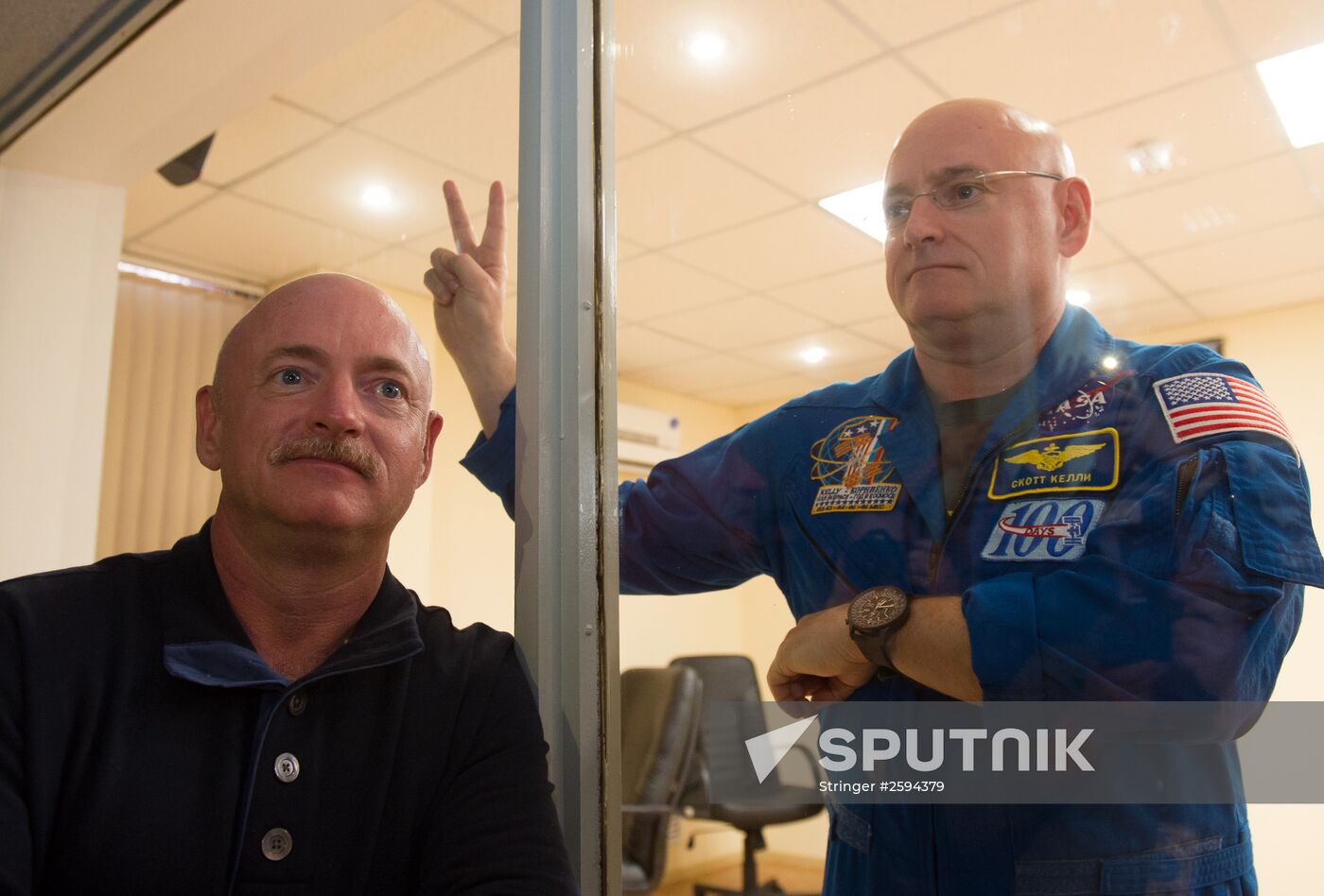 News conference of 43/44 ISS expedition crews