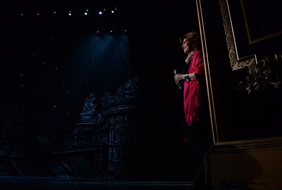 Lubov Kazarnovskaya gives master class