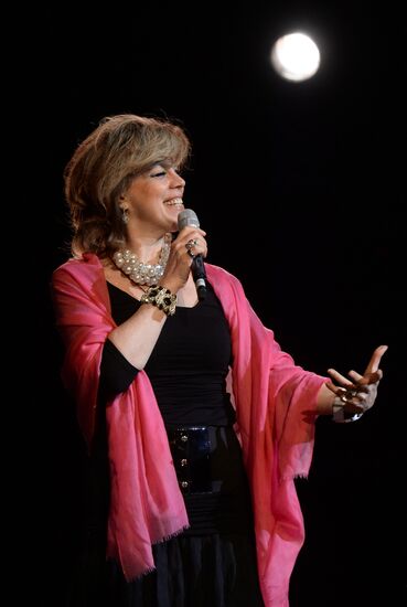 Lubov Kazarnovskaya gives master class