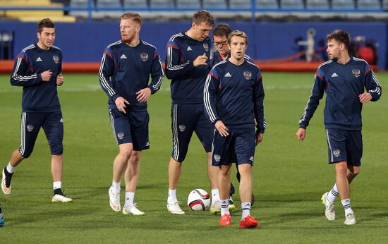 Football. Euro 2016 qualifying tournament. Russian national team's training