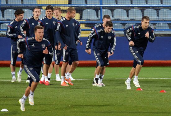 Football. Euro 2016 qualifying tournament. Russian national team's training