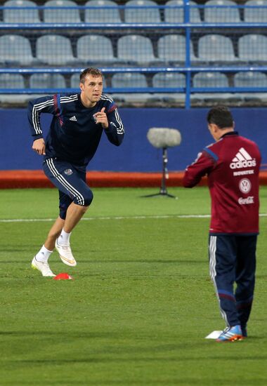 Football. Euro 2016 qualifying tournament. Russian national team's training