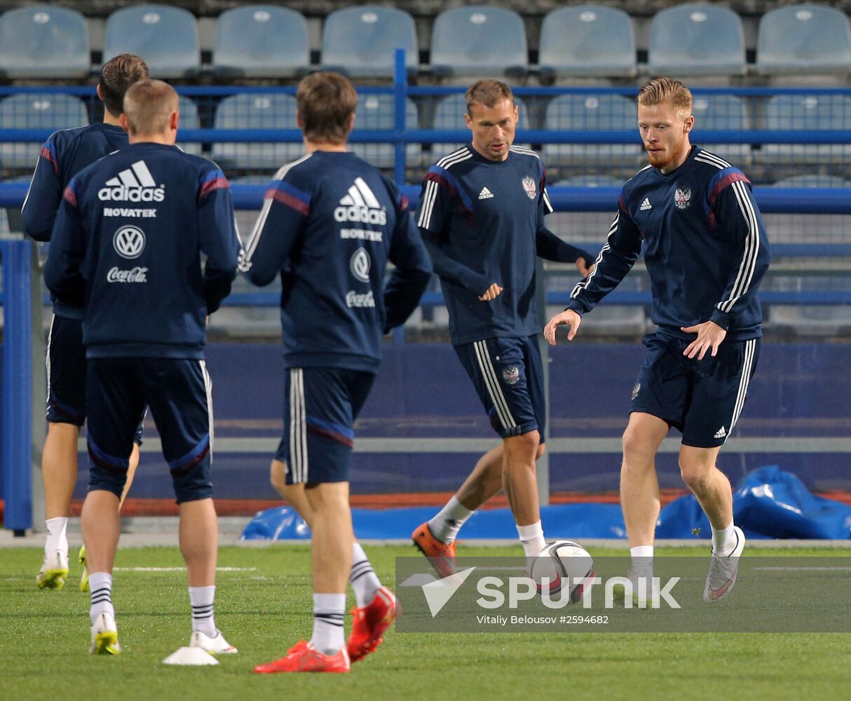 Football. Euro 2016 qualifying tournament. Russian national team's training