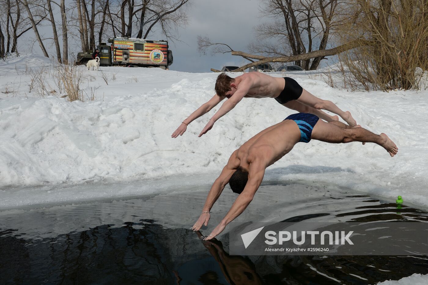 Winter swimming season closing in Novosibirsk