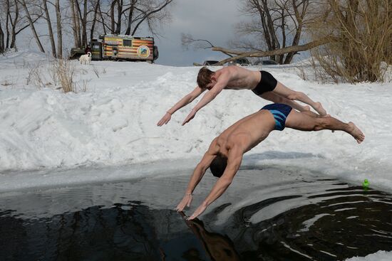 Winter swimming season closing in Novosibirsk