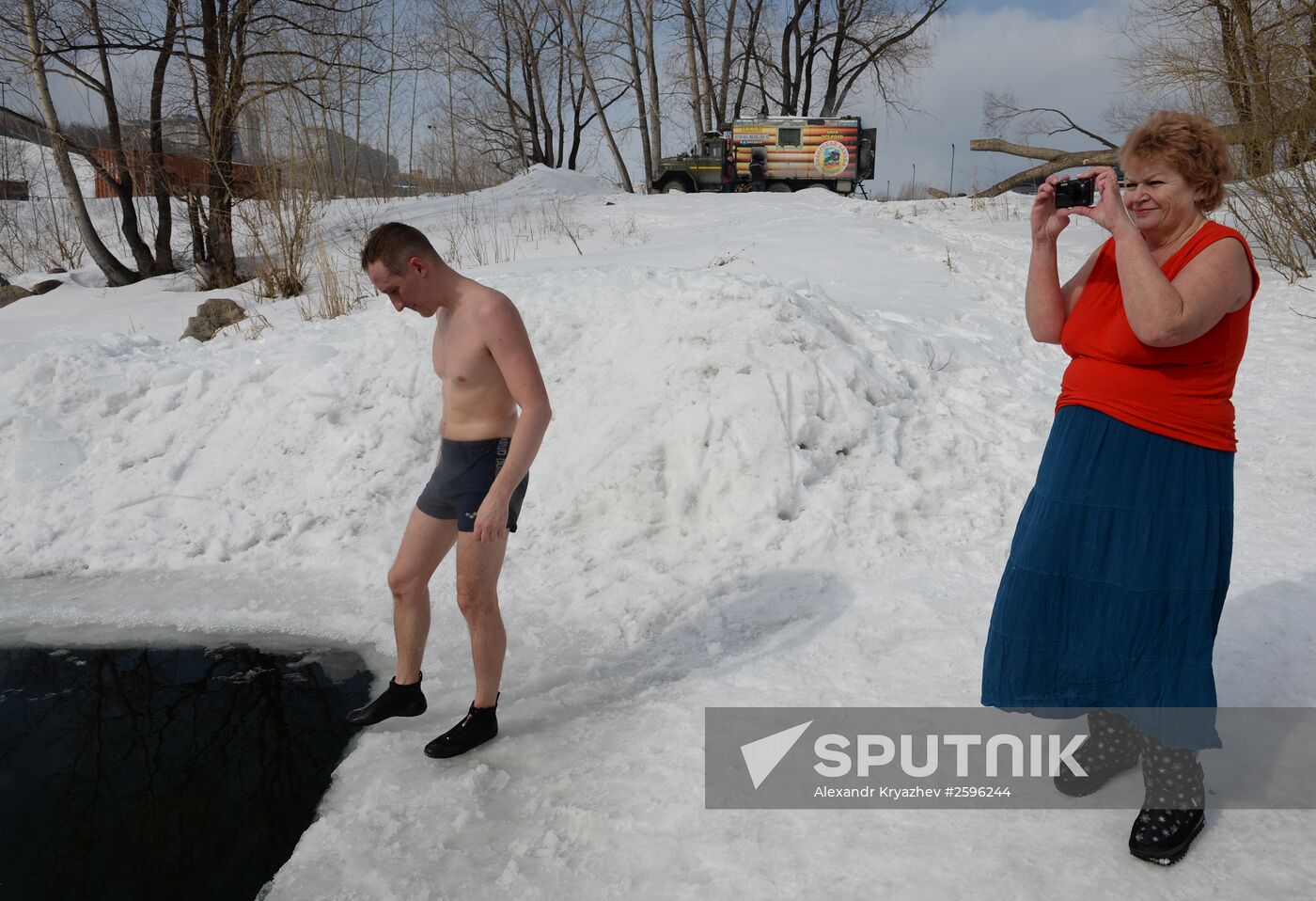 Winter swimming season closing in Novosibirsk